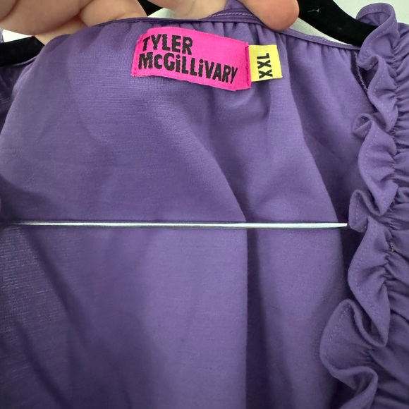 SOLD Purple Tyler mcgillivary “crinkle” top in Grape. - Picture 4 of 5